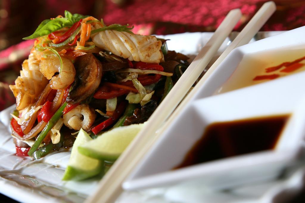 Les Jardins De La Koutoubia Hotel Marrakesh Luaran gambar Chop sticks